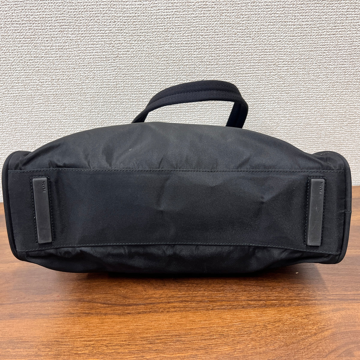 Prada Black Shoulder Bags A-16920