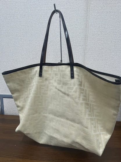 Fendi Beige Handle Bags A-17769