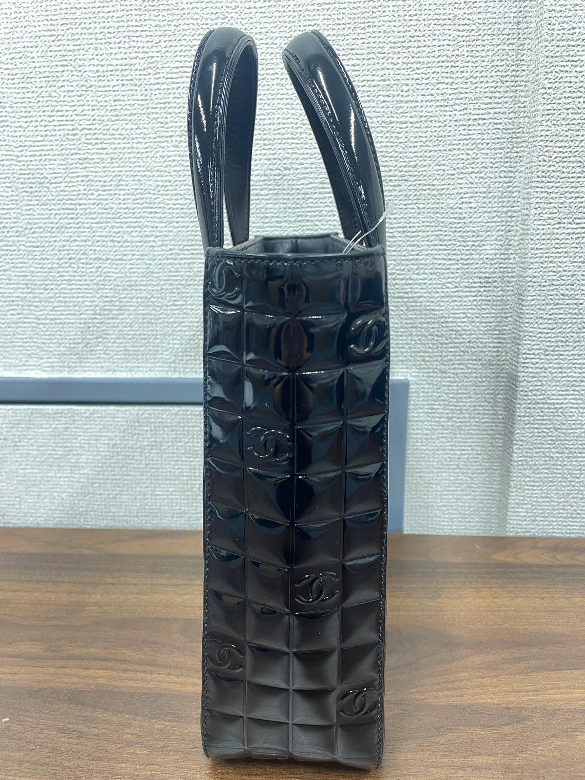Chanel Black Tote Bags A-17817