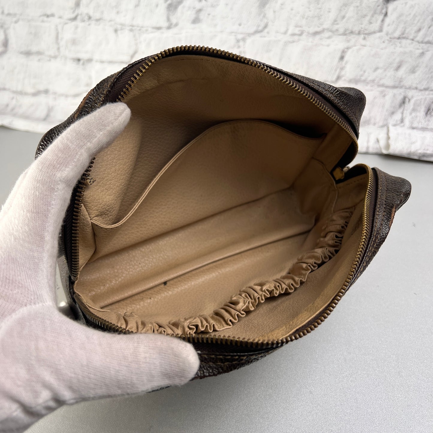 Louis Vuitton Brown Wallets A-13593