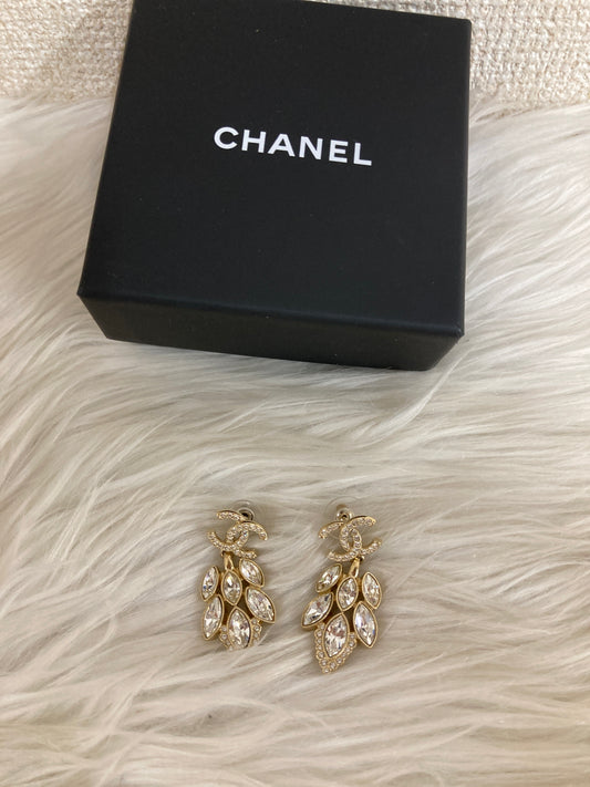 Chanel Gold Small goods A-13635