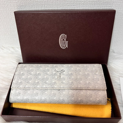 Goyard White A-13807