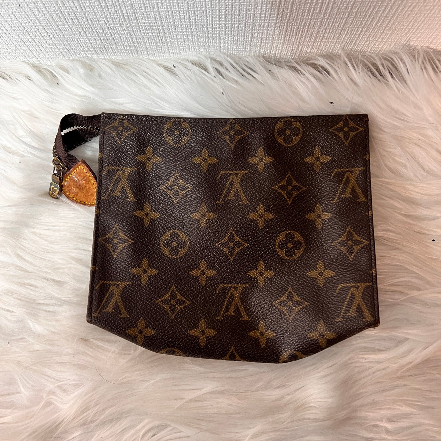 Louis Vuitton A-13839