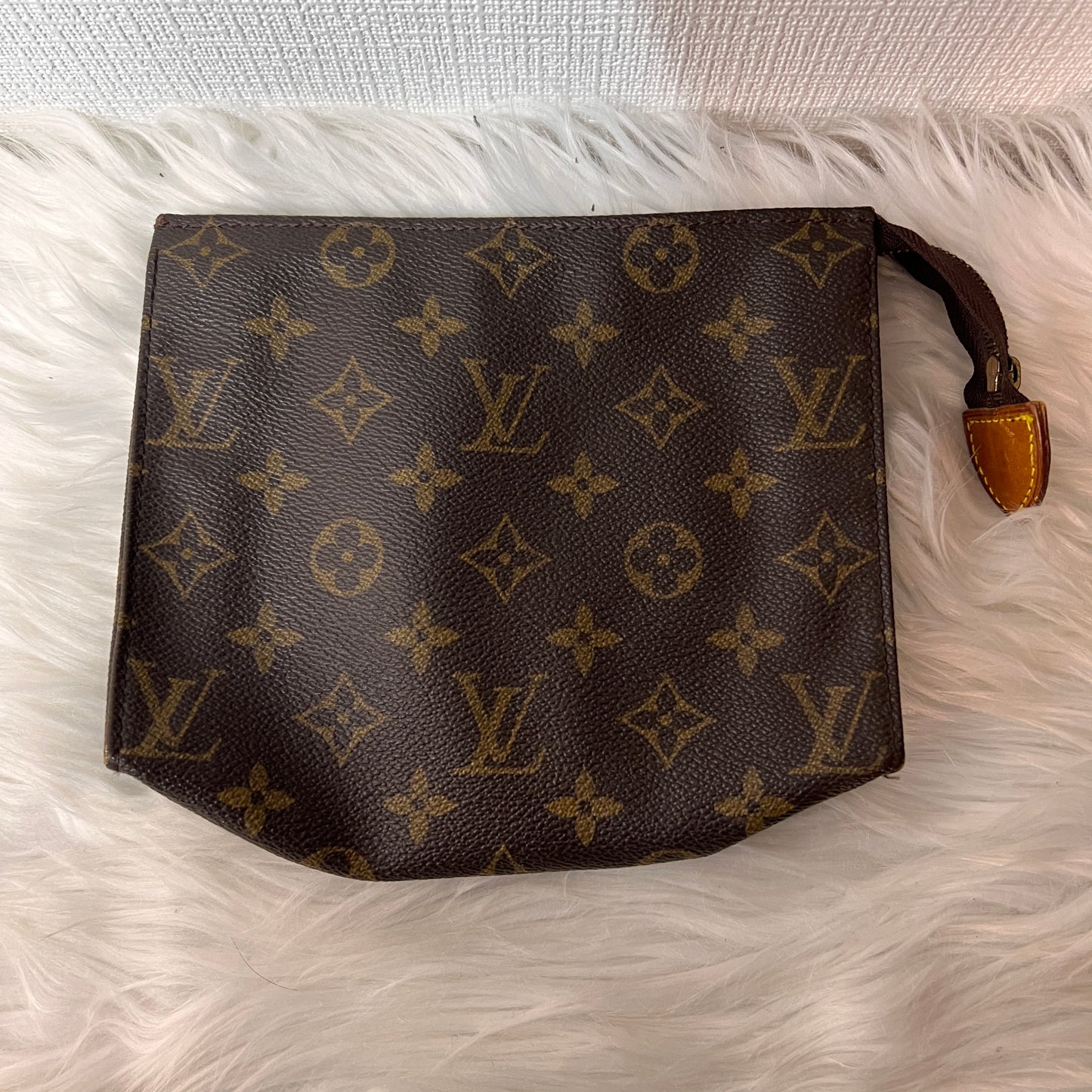 Louis Vuitton A-13839