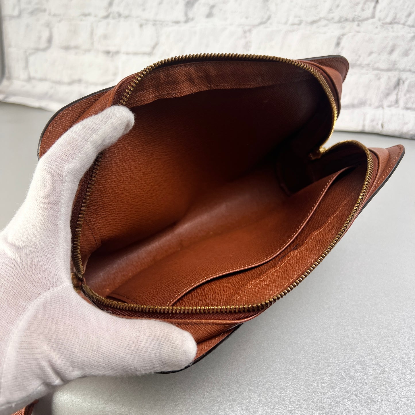 Louis Vuitton Brown A-13843