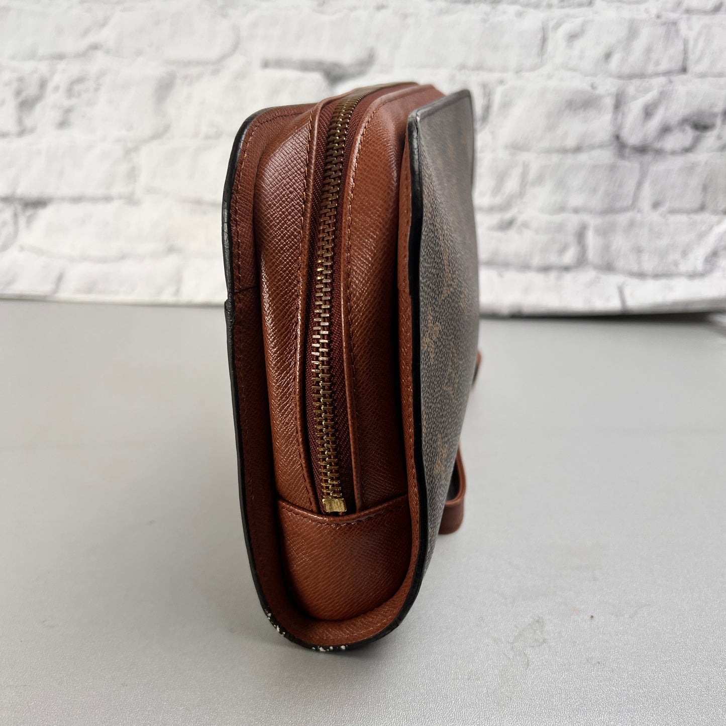 Louis Vuitton Brown A-13843