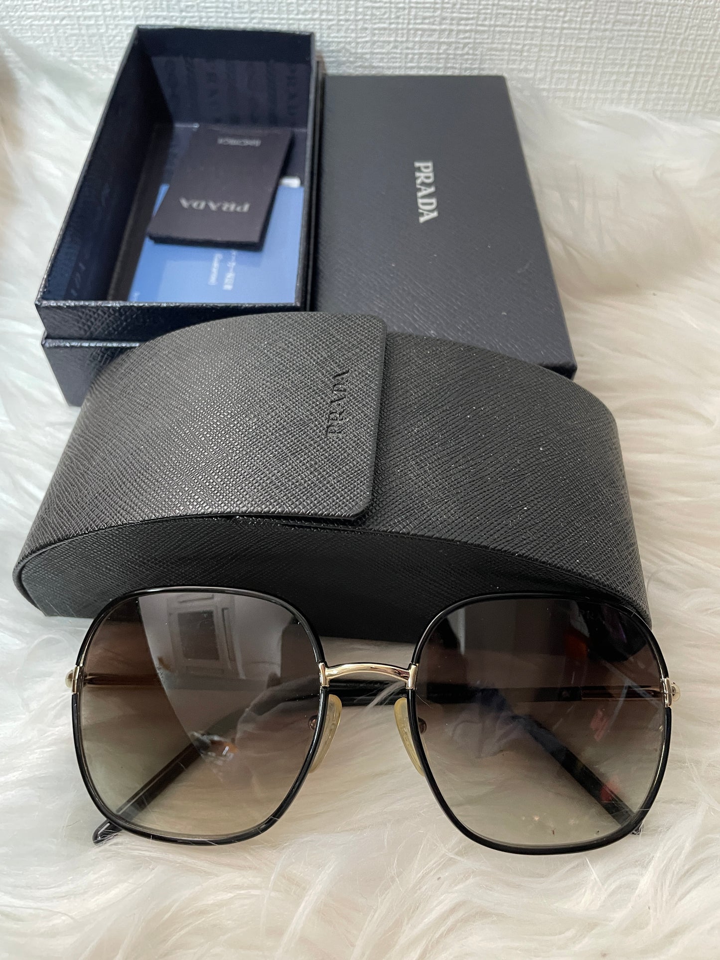 Prada A-13870