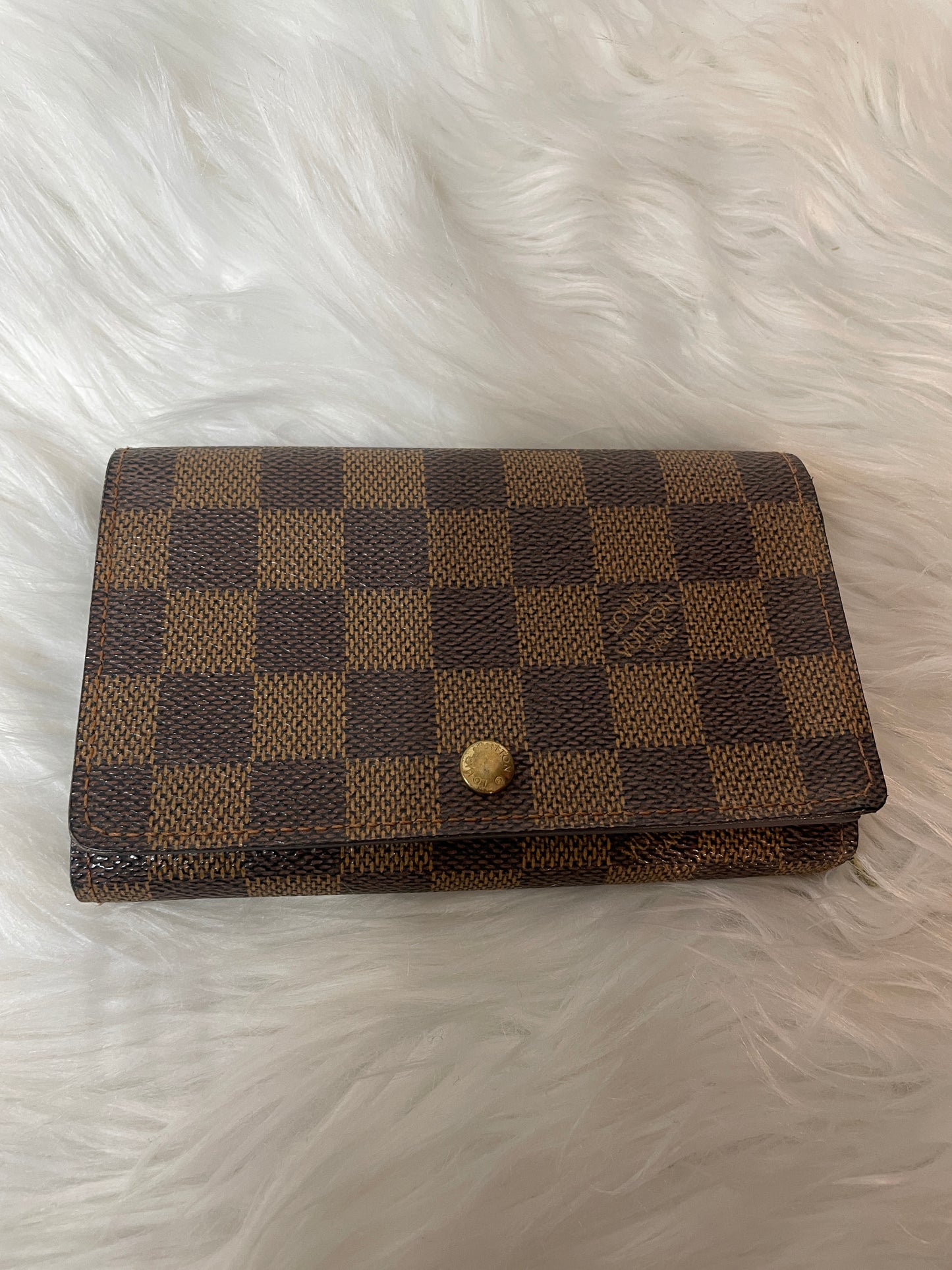 Louis Vuitton A-13904