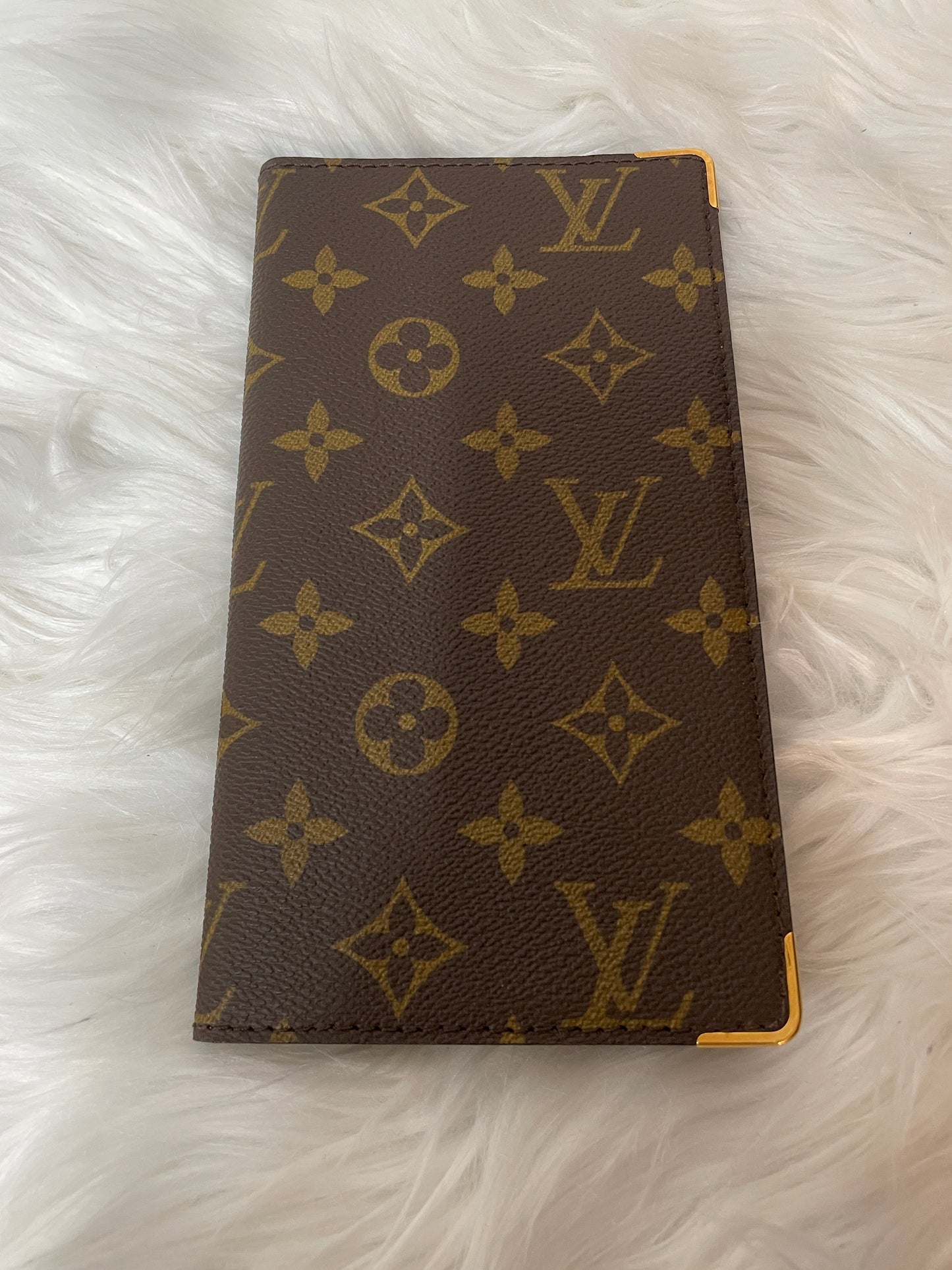 Louis Vuitton A-13905