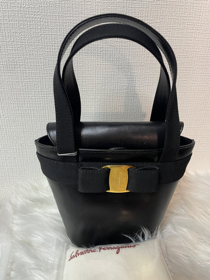 Ferragamo A-13909