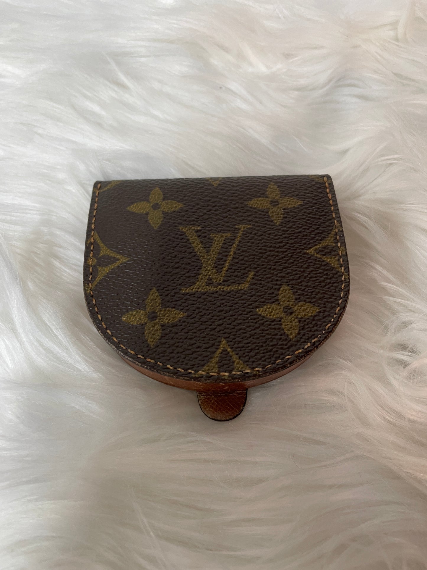 Louis Vuitton A-13913