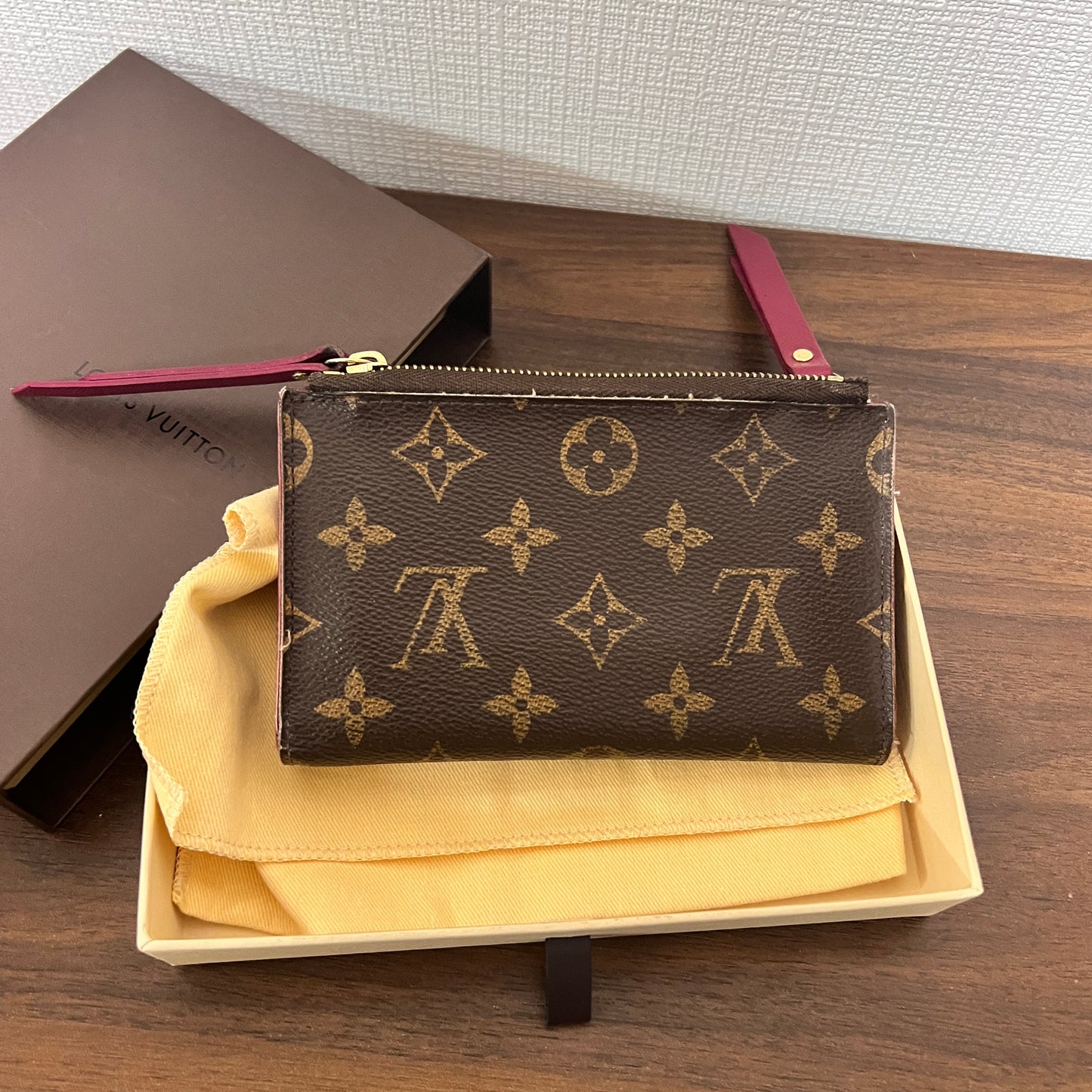 Louis Vuitton Brown A-14023