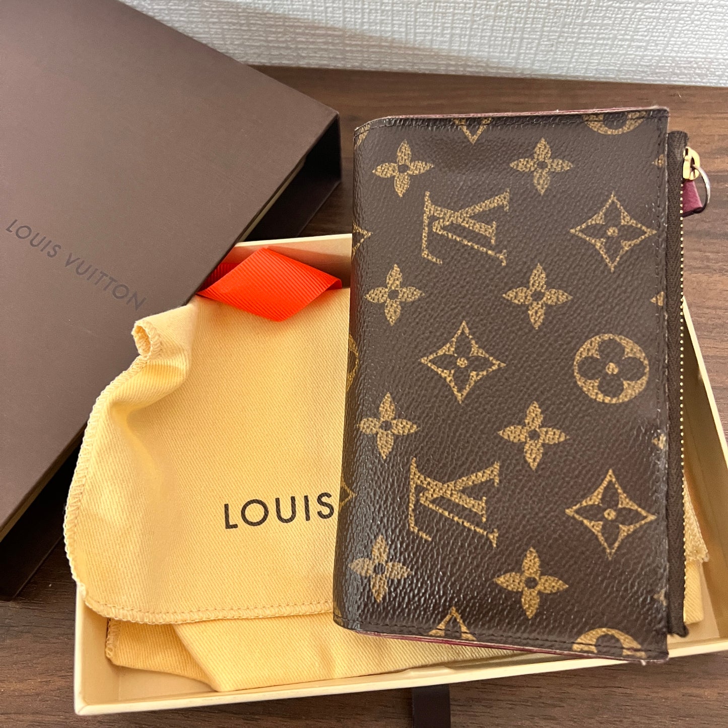 Louis Vuitton Brown A-14023