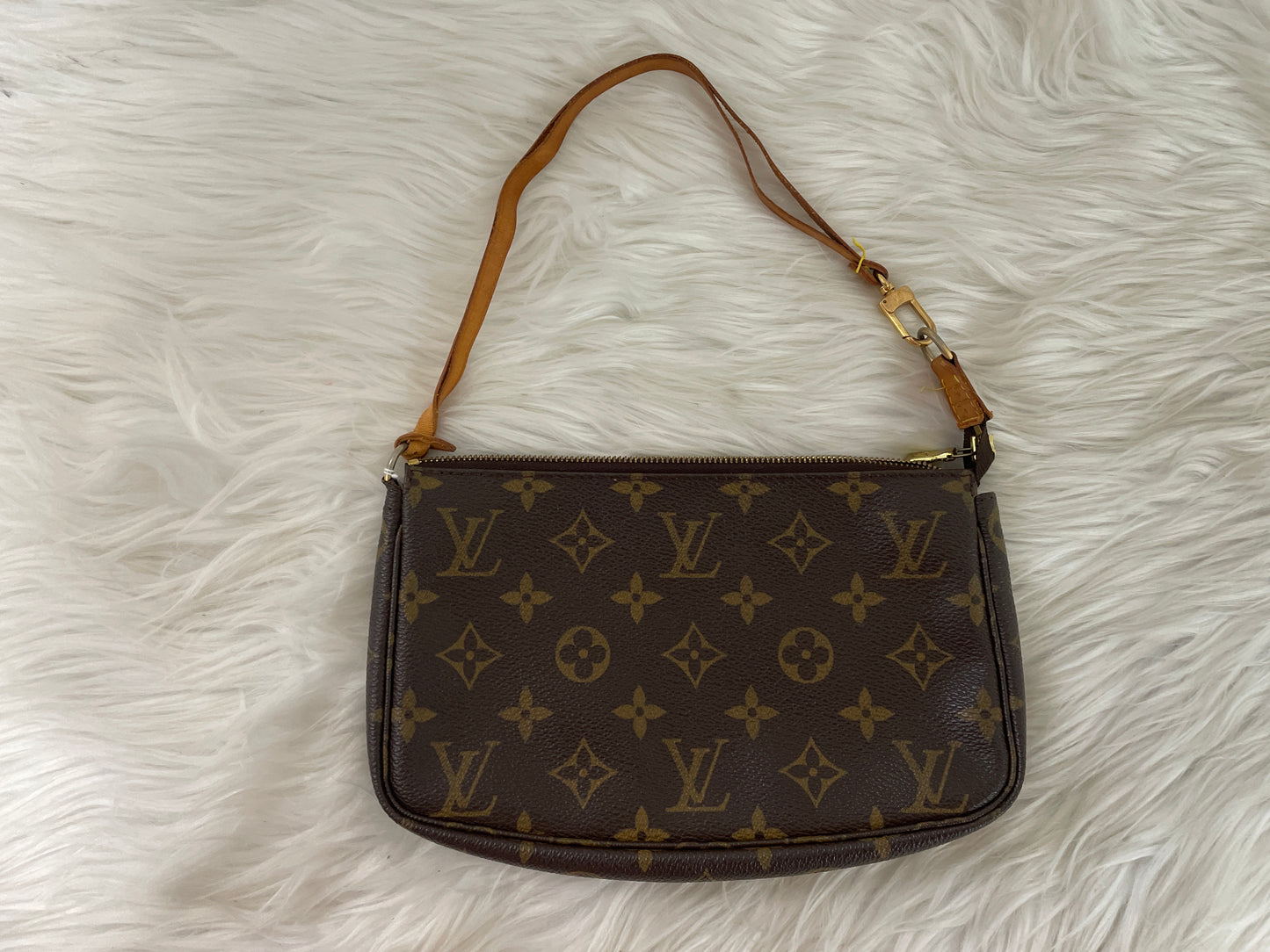 Louis Vuitton A-14108
