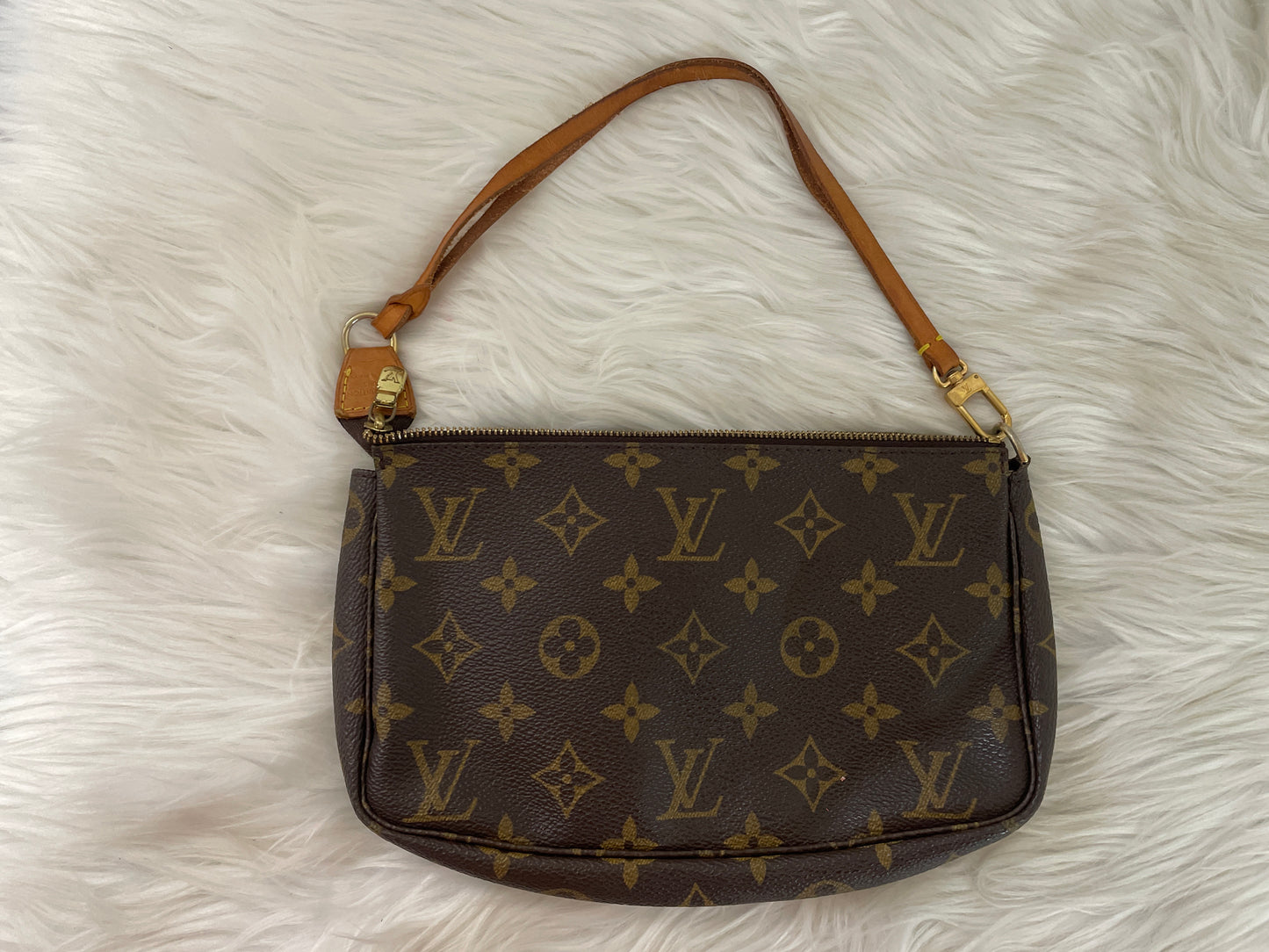 Louis Vuitton A-14115