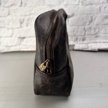 Louis Vuitton A-14217