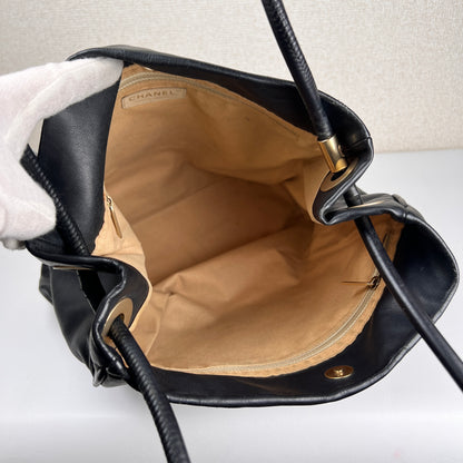 Chanel Black Tote Bags A-14226