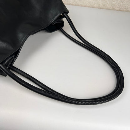 Chanel Black Tote Bags A-14226