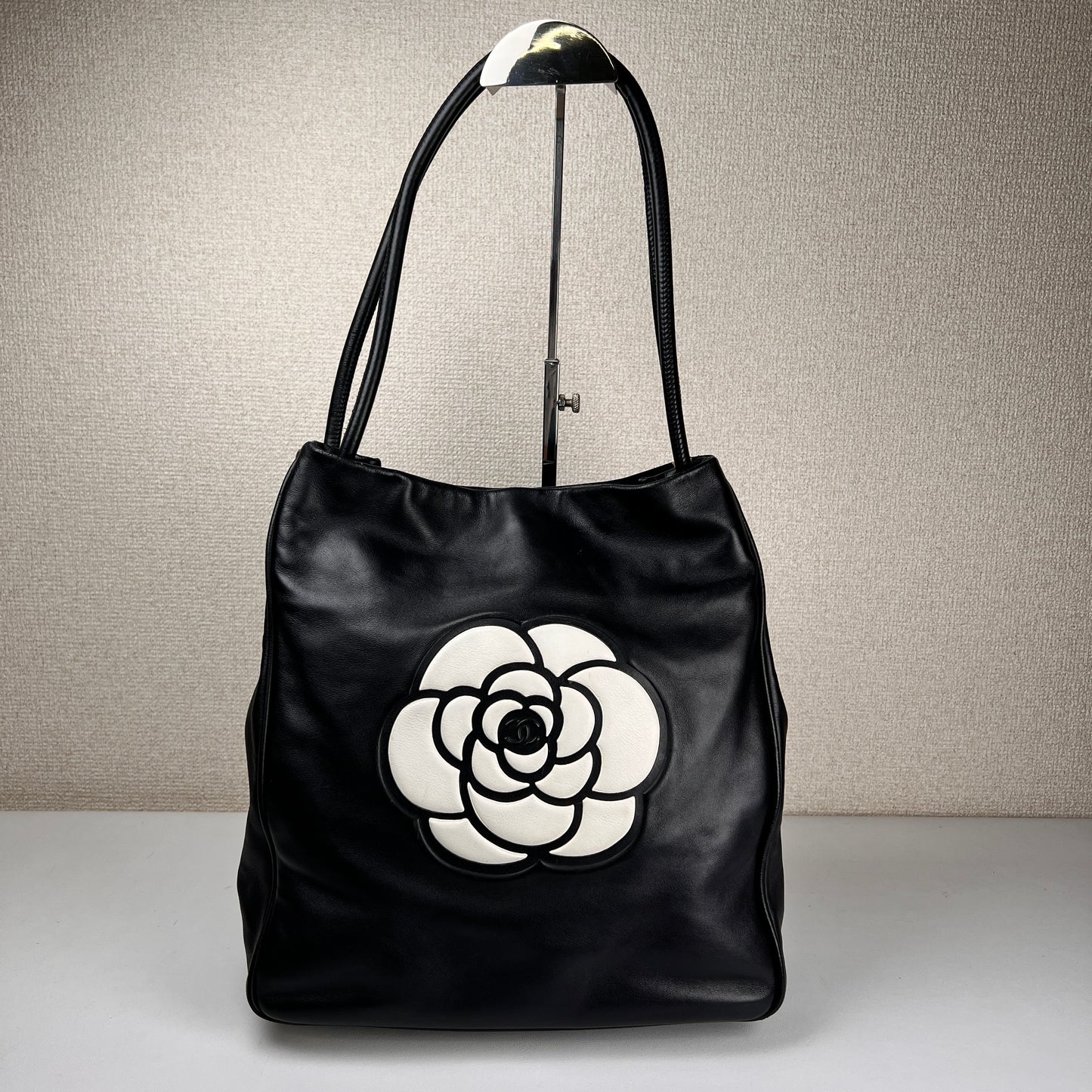 Chanel Black Tote Bags A-14226