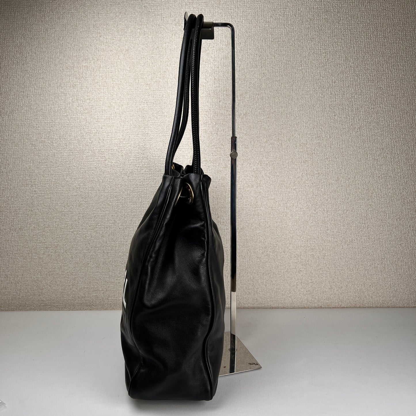 Chanel Black Tote Bags A-14226