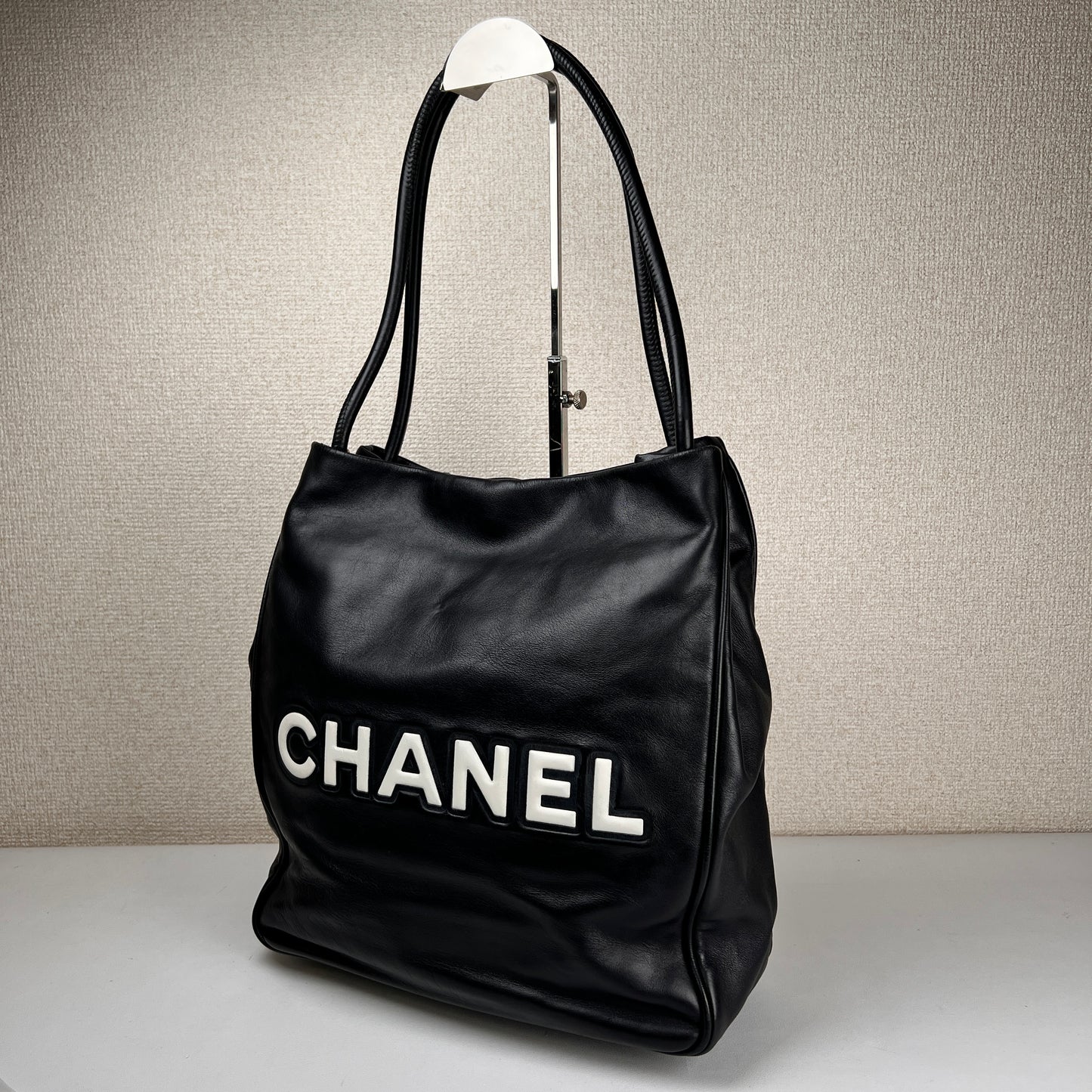 Chanel Black Tote Bags A-14226