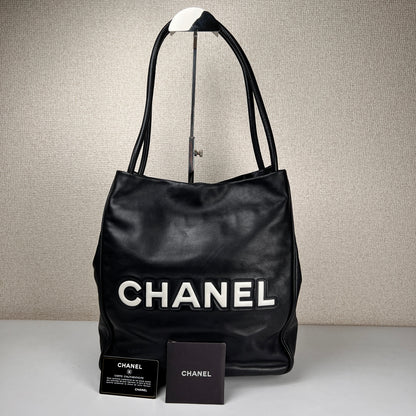 Chanel Black Tote Bags A-14226