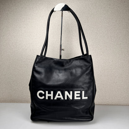 Chanel Black Tote Bags A-14226