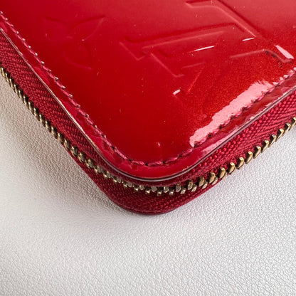 Louis Vuitton A-14240