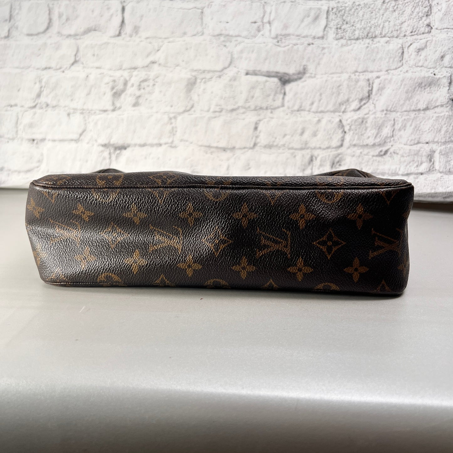 Louis Vuitton A-14252