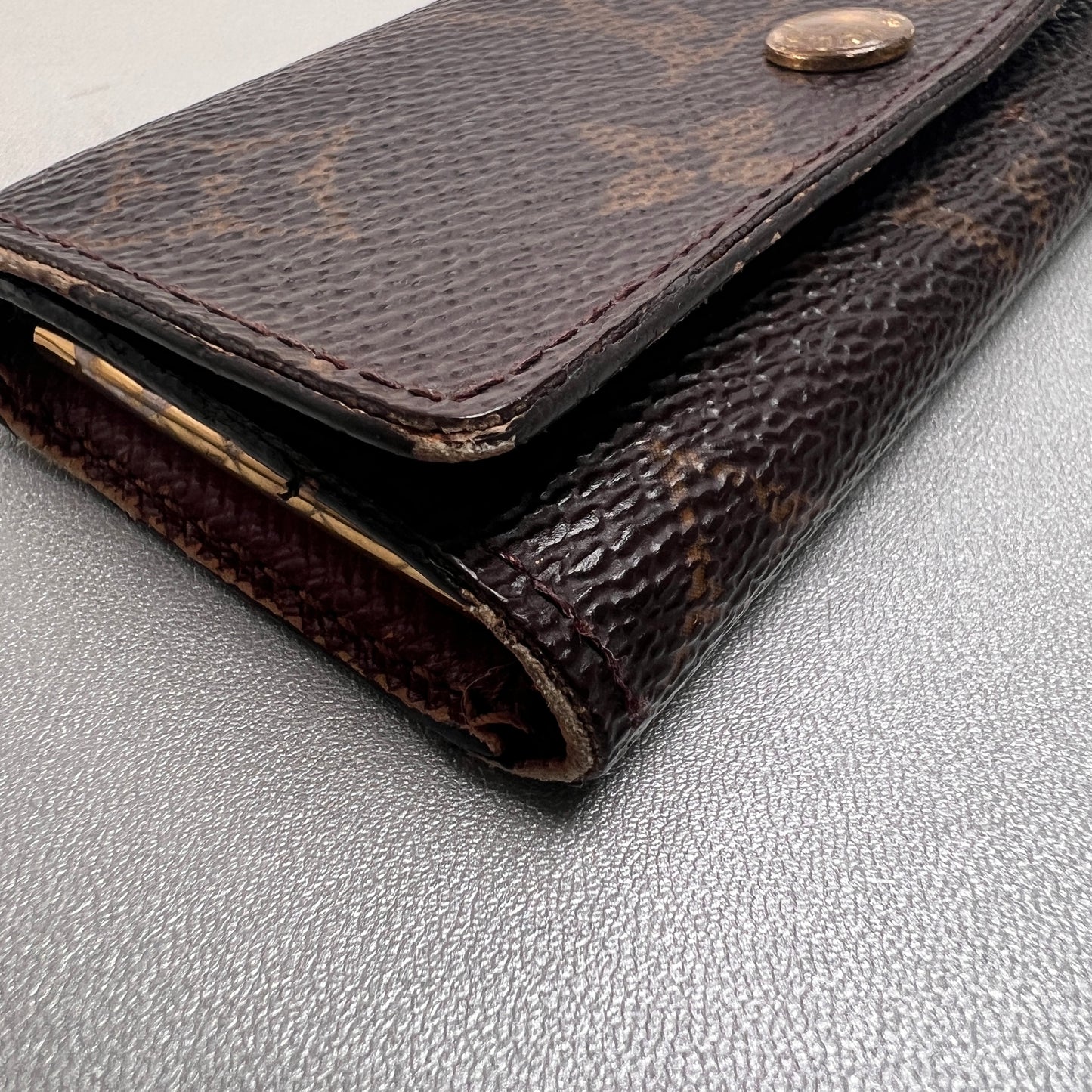 Louis Vuitton Small goods A-14337