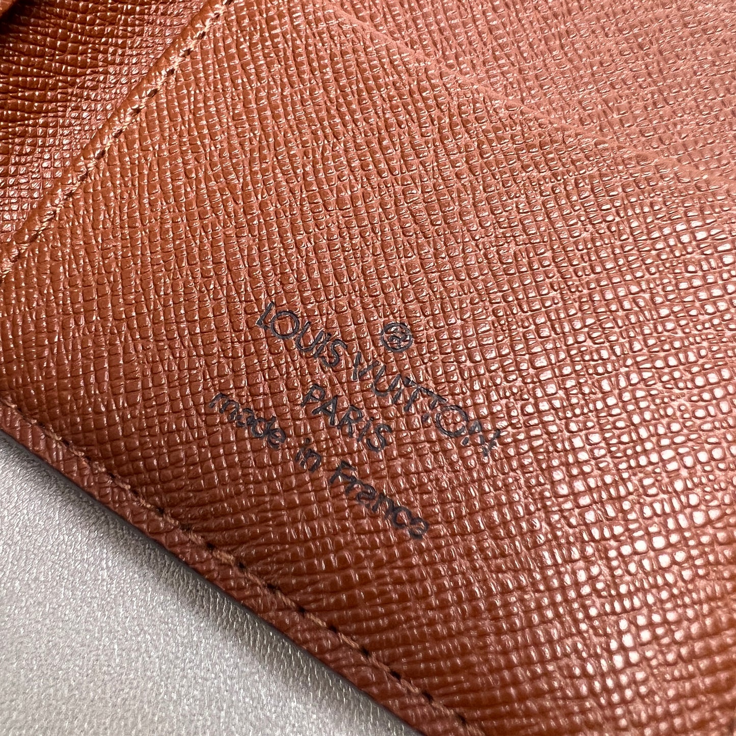 Louis Vuitton A-14374