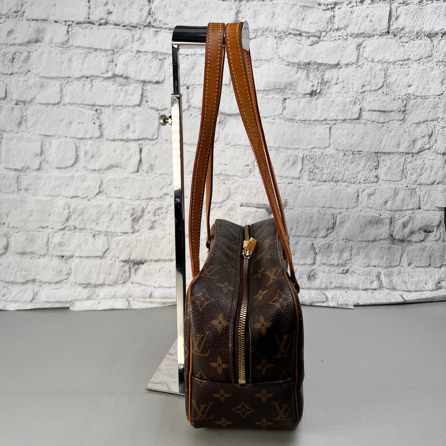 Louis Vuitton A-14375