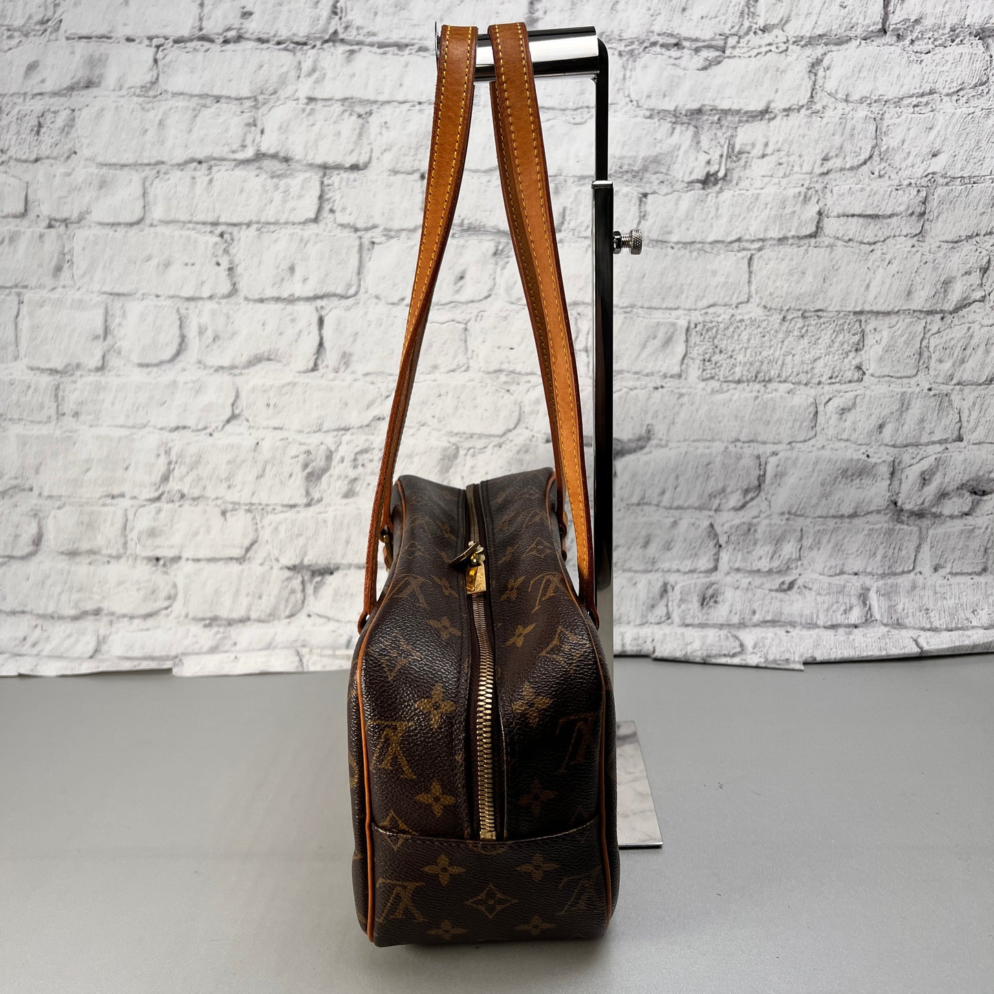 Louis Vuitton A-14375