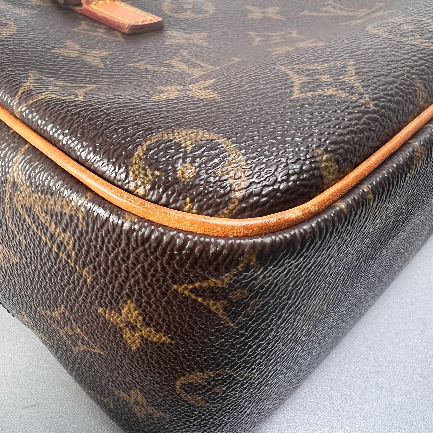 Louis Vuitton A-14375
