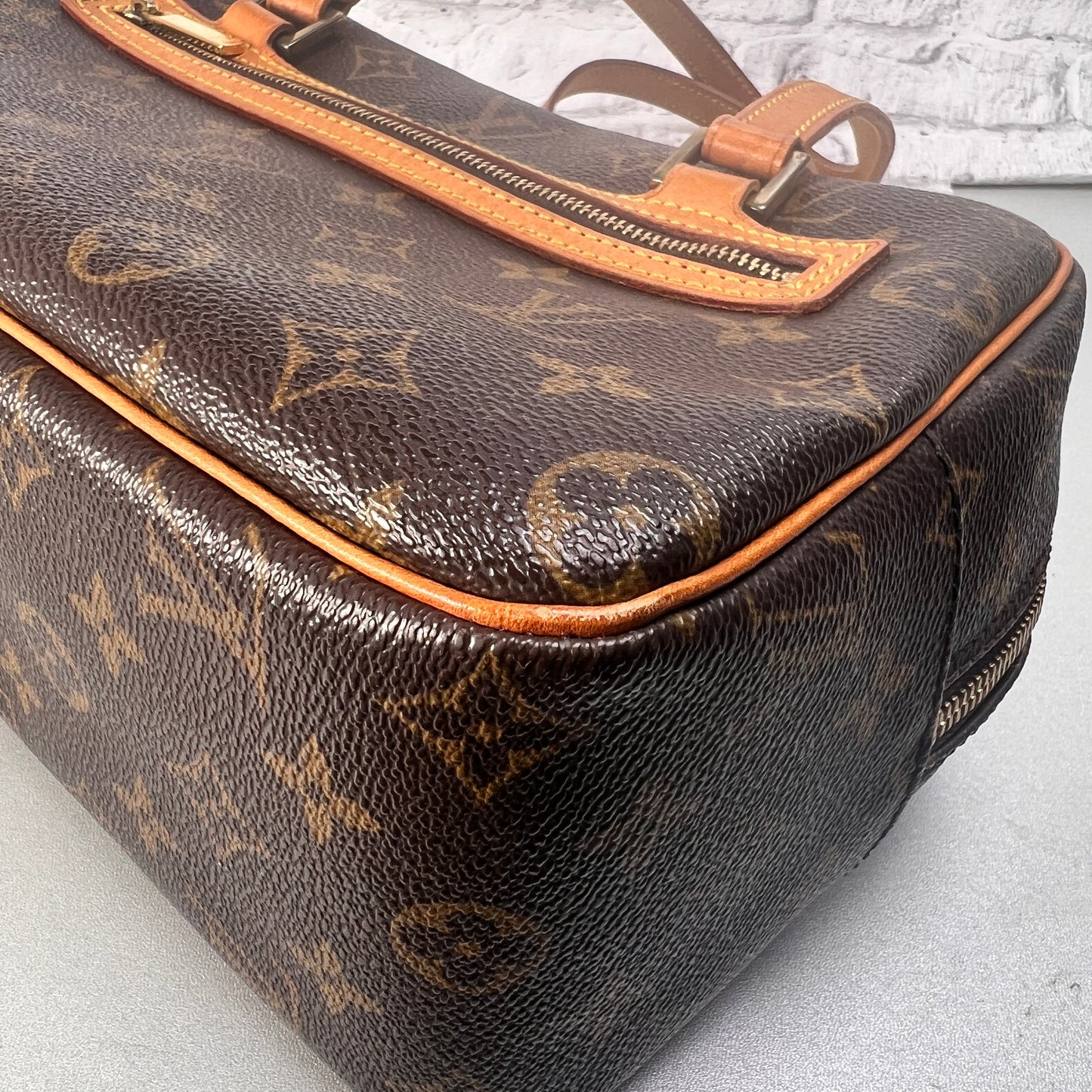 Louis Vuitton A-14375