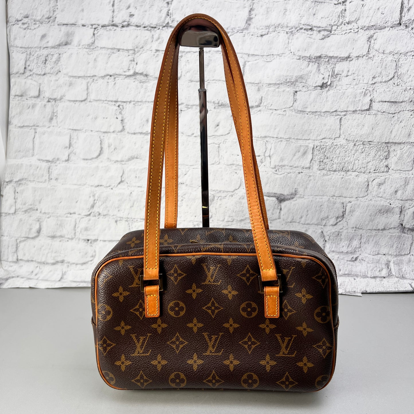 Louis Vuitton A-14375