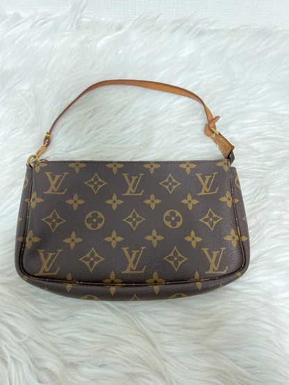 Louis Vuitton Brown A-14378