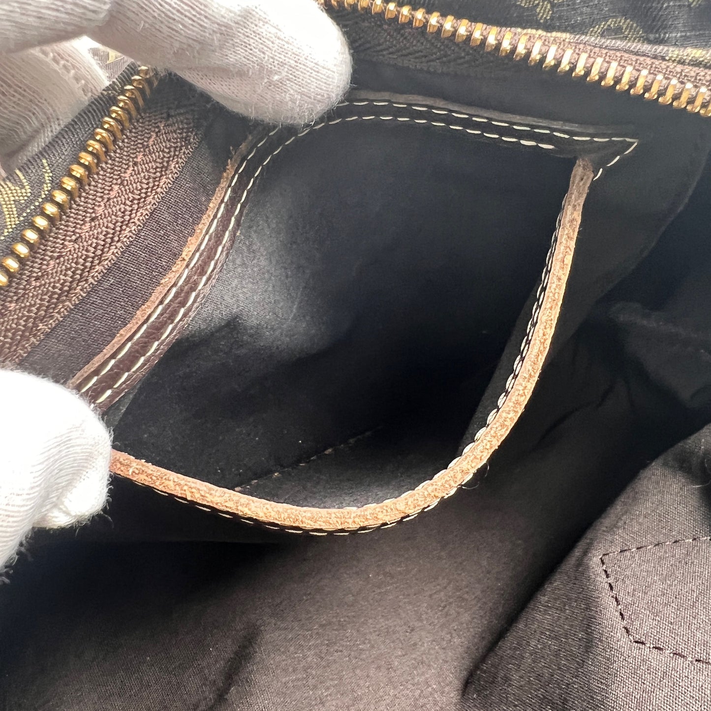 Louis Vuitton Brown A-14404