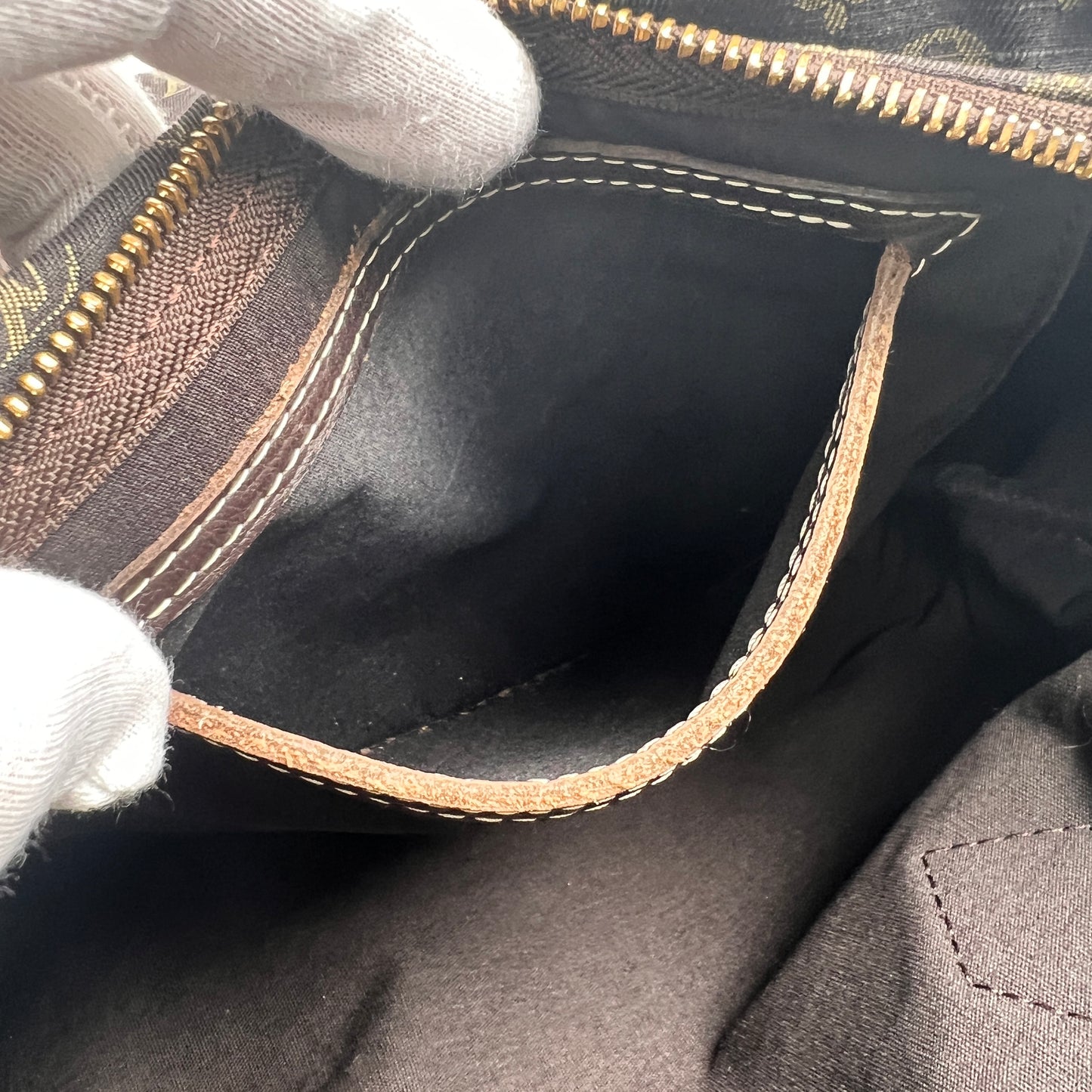 Louis Vuitton Brown A-14404
