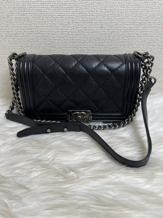 Chanel Black Shoulder Bags A-14407