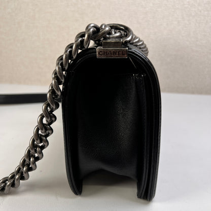Chanel Black Shoulder Bags A-14407