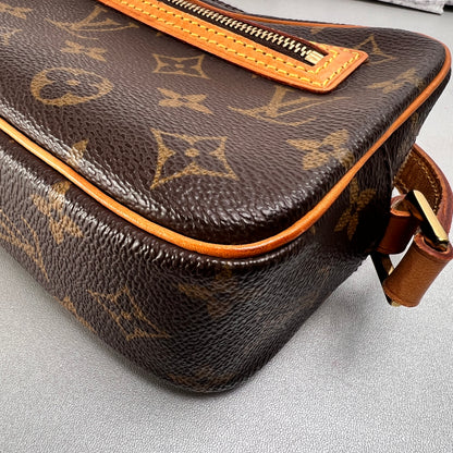 Louis Vuitton Brown Shoulder Bags A-14420