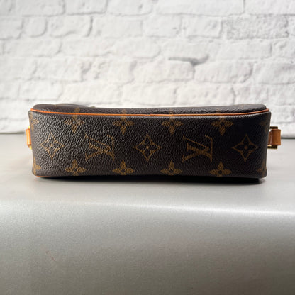 Louis Vuitton Brown Shoulder Bags A-14420