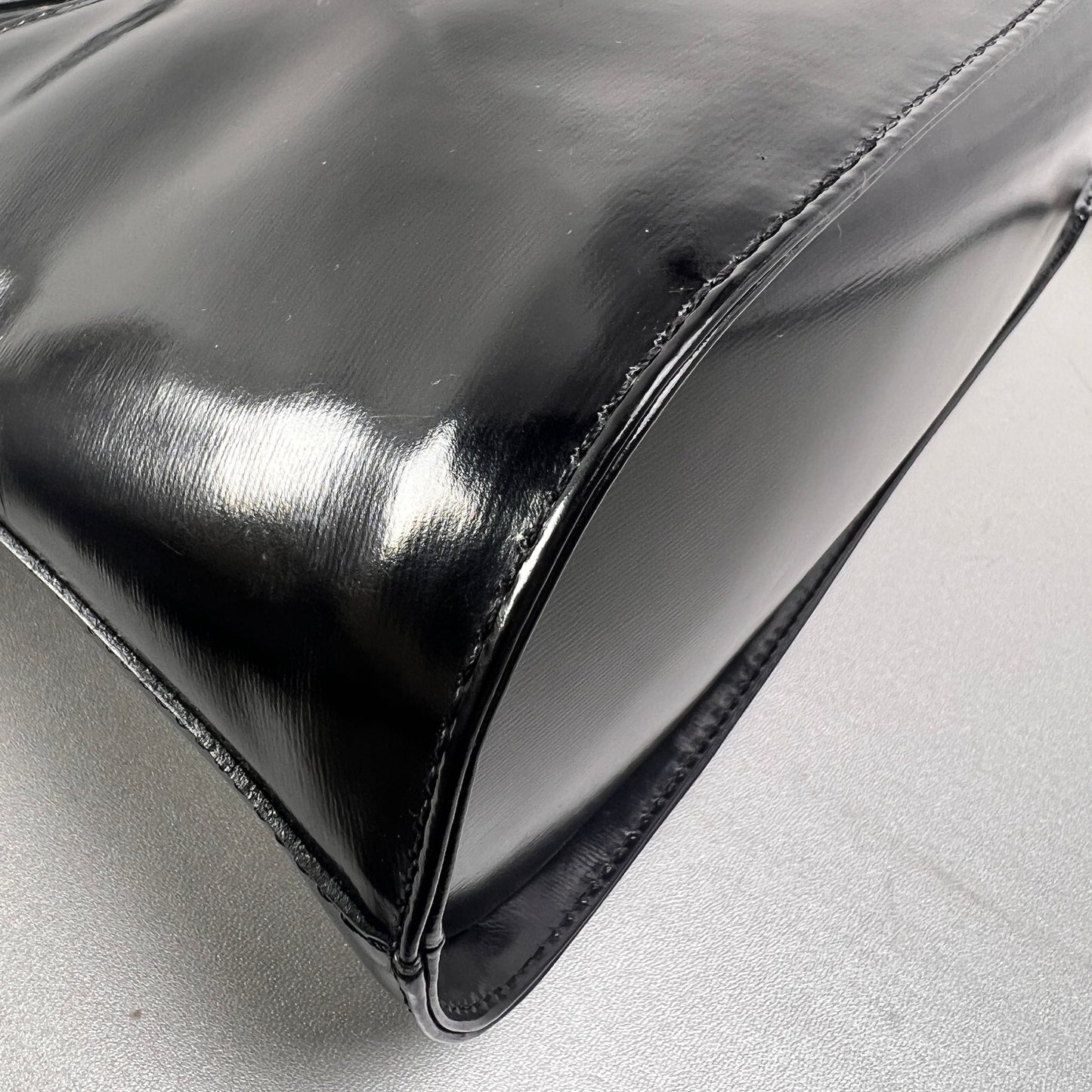 Saint Laurent Black Handle Bags A-14431