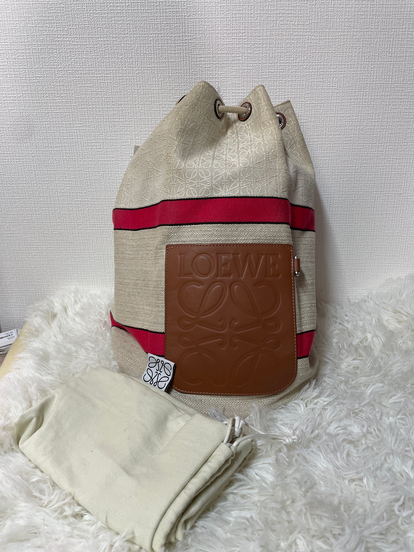 Loewe Beige Shoulder Bags A-14433