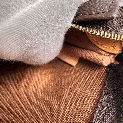 Louis Vuitton Brown Shoulder Bags A-14438