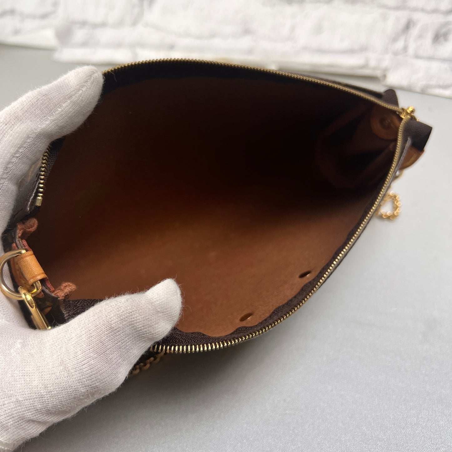 Louis Vuitton Brown Shoulder Bags A-14438
