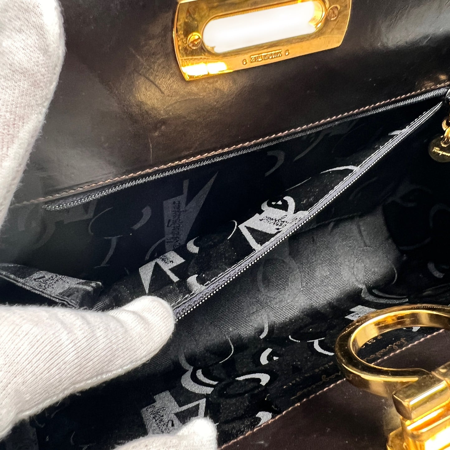 Ferragamo Black Handle Bags A-14443