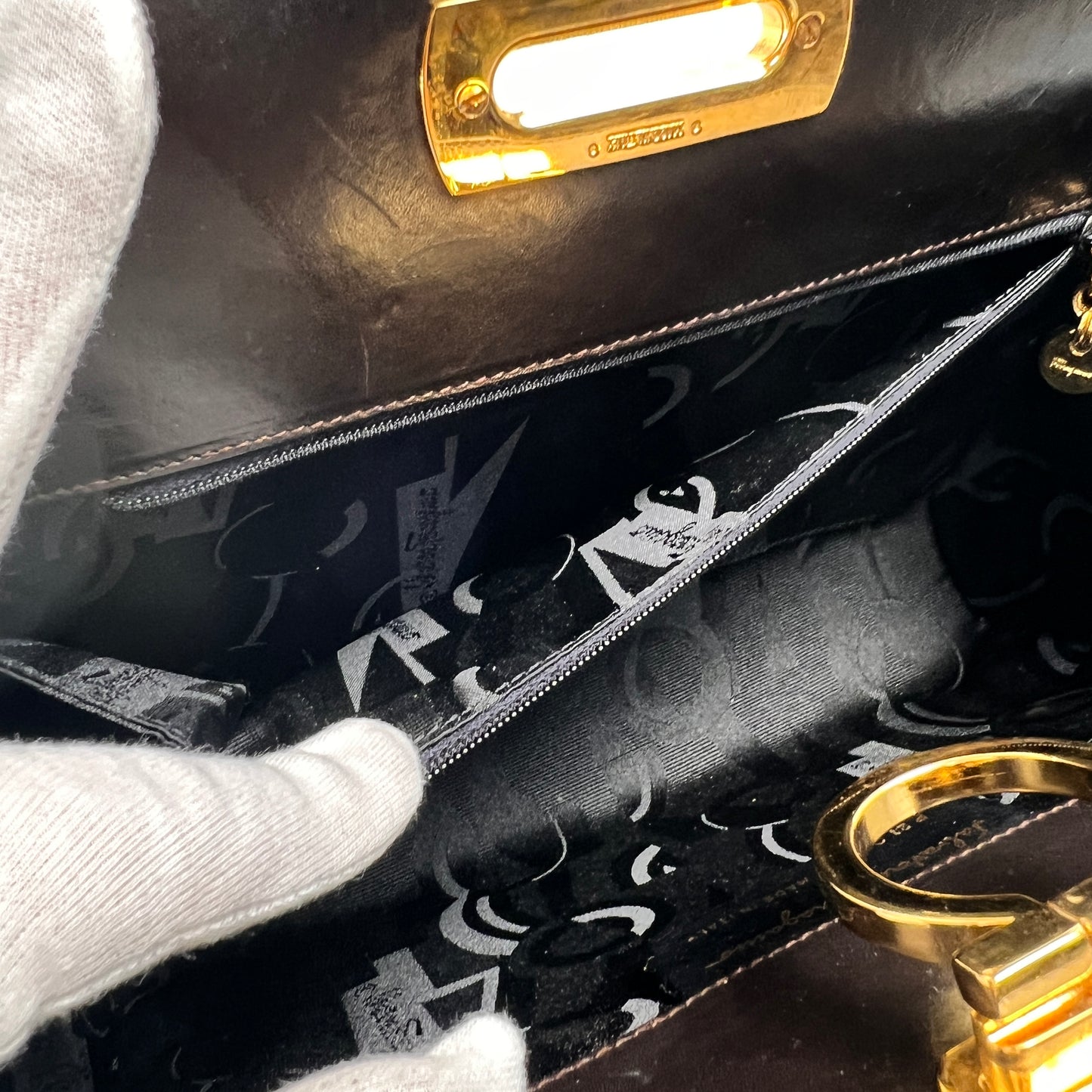 Ferragamo Black Handle Bags A-14443