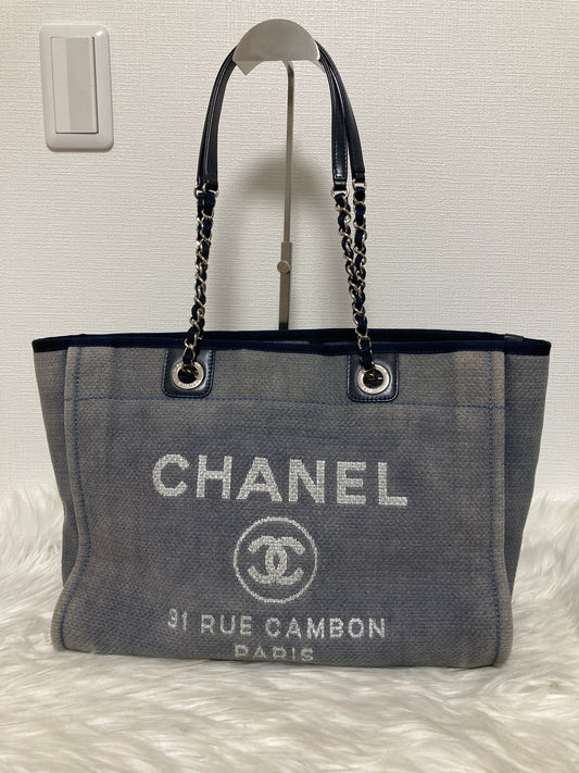 Chanel Gray Tote Bags A-14449